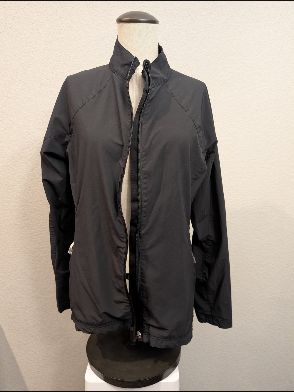 GoLite Lightweight Black Zip-Up Running Women's Sz L Jacket